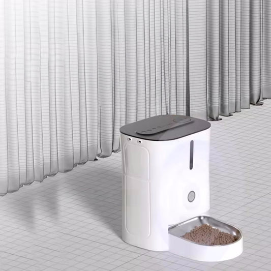 SPONGE Smart Pet Feeder s kamero